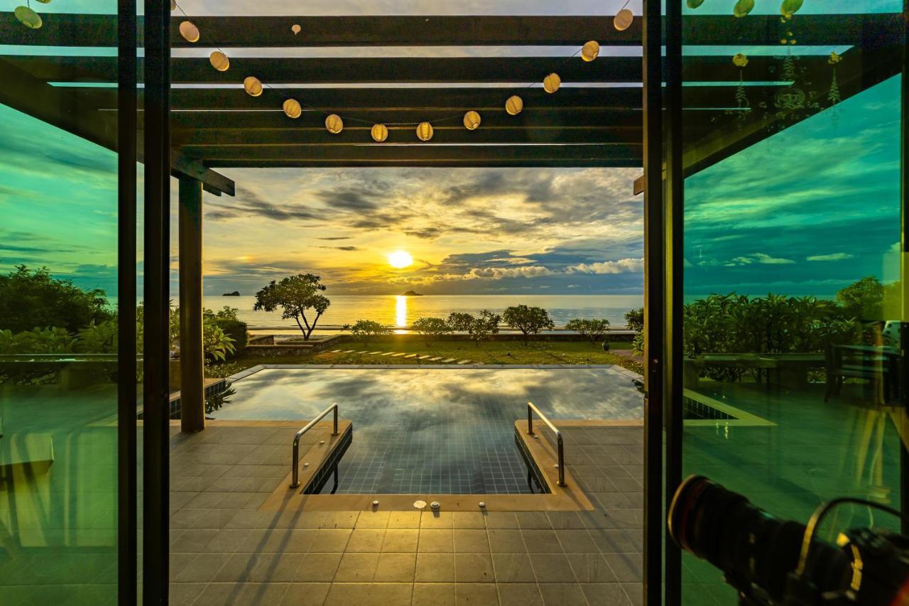 Beachfront Modern 4 Bedroom Pool Villa - Rv Hua Hin Dış mekan fotoğraf