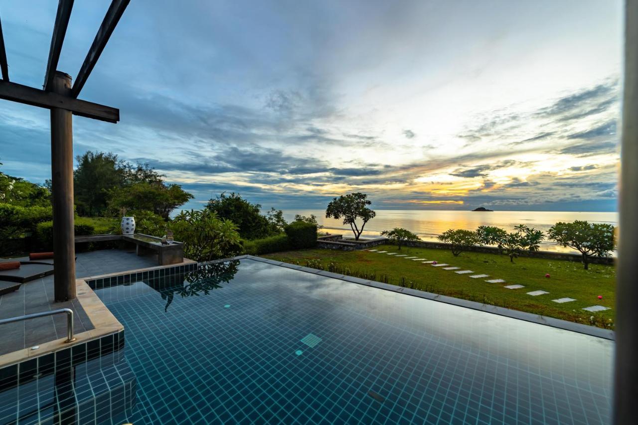 Beachfront Modern 4 Bedroom Pool Villa - Rv Hua Hin Dış mekan fotoğraf