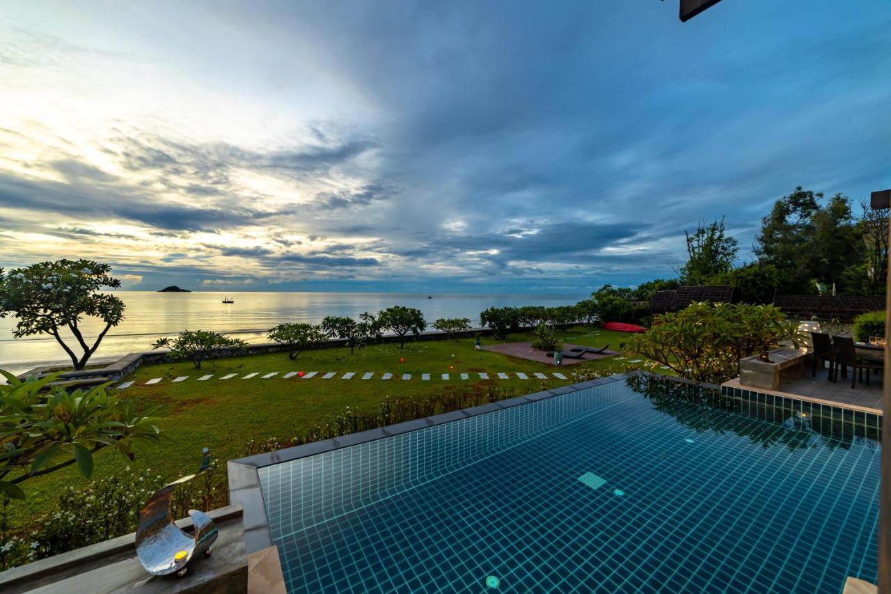 Beachfront Modern 4 Bedroom Pool Villa - Rv Hua Hin Dış mekan fotoğraf