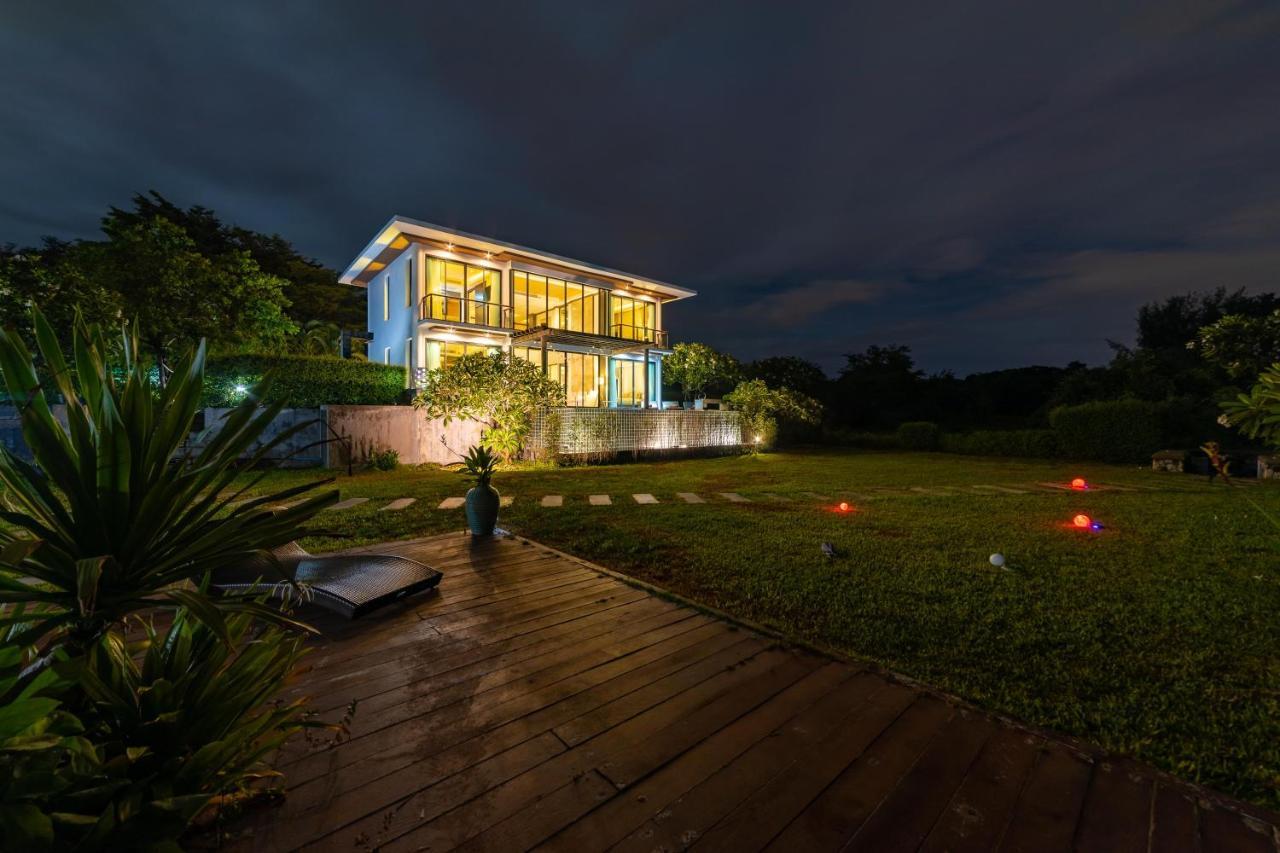 Beachfront Modern 4 Bedroom Pool Villa - Rv Hua Hin Dış mekan fotoğraf