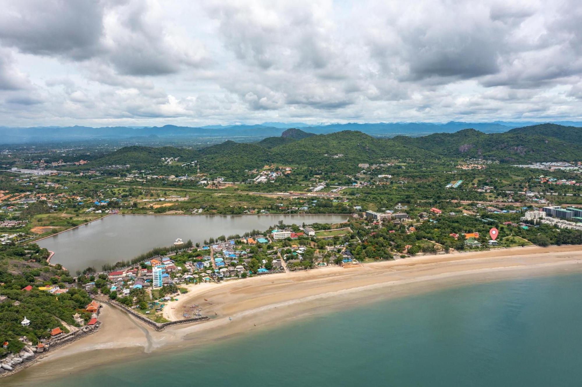 Beachfront Modern 4 Bedroom Pool Villa - Rv Hua Hin Dış mekan fotoğraf
