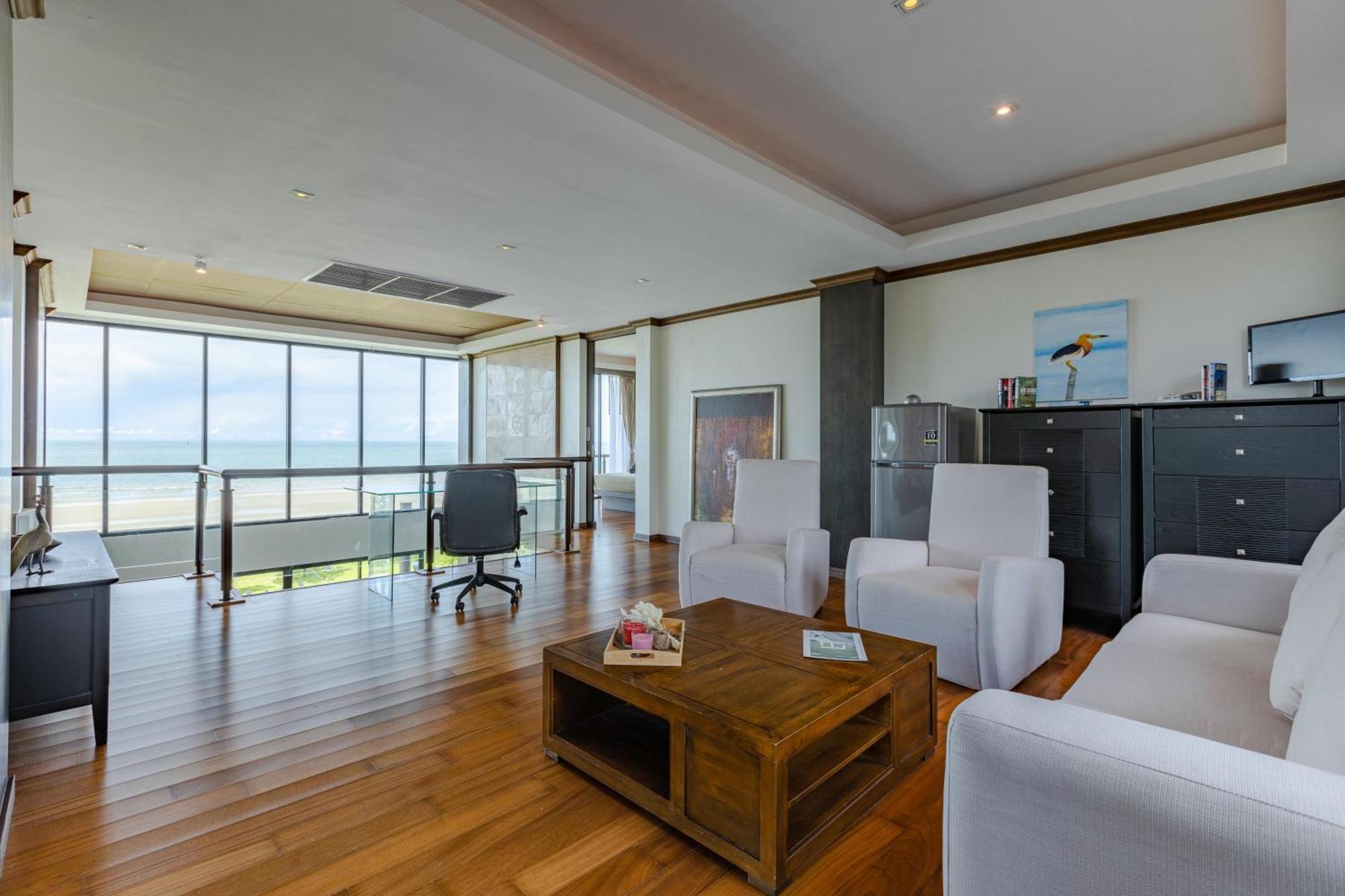 Beachfront Modern 4 Bedroom Pool Villa - Rv Hua Hin Dış mekan fotoğraf