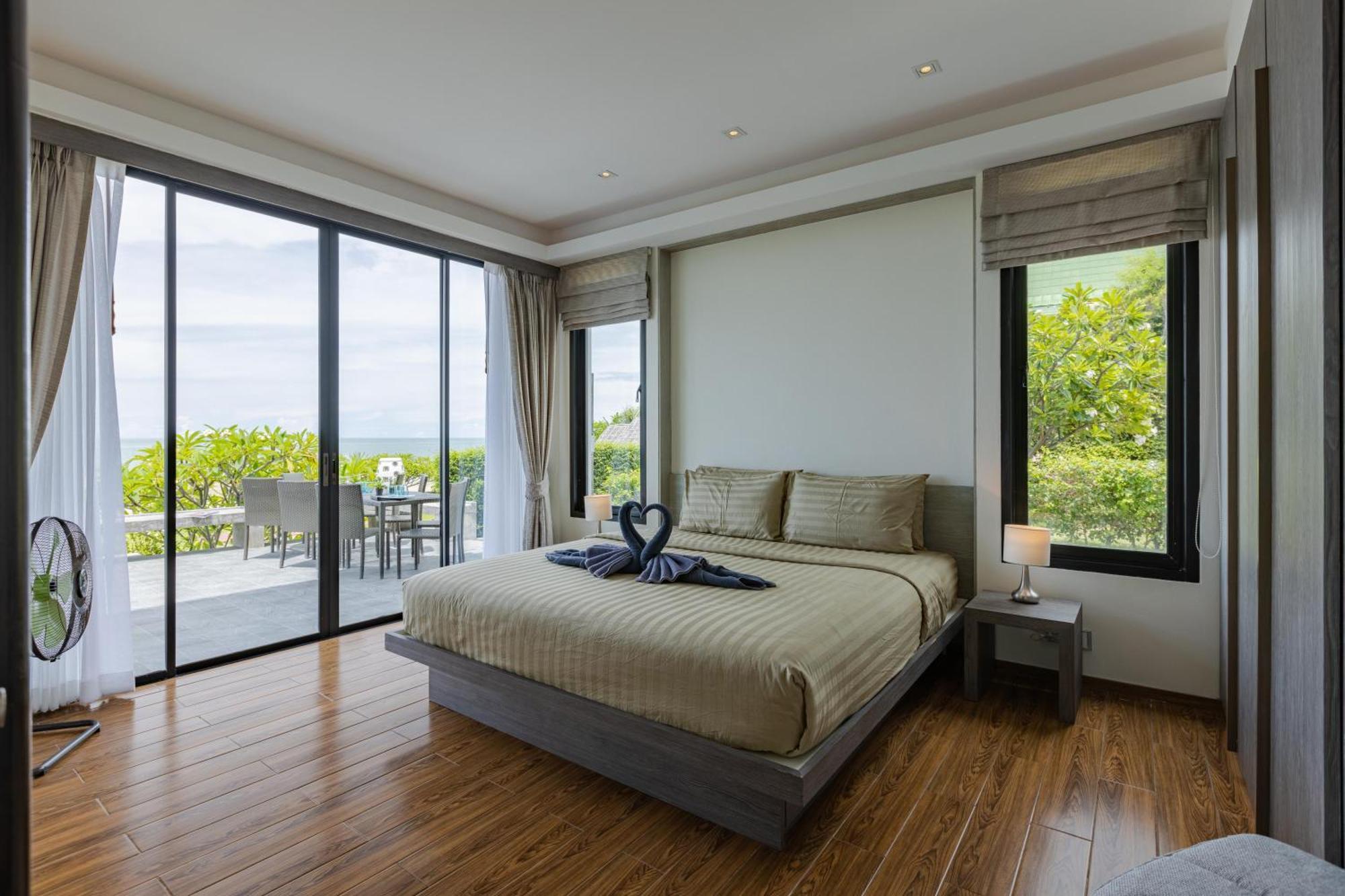 Beachfront Modern 4 Bedroom Pool Villa - Rv Hua Hin Dış mekan fotoğraf