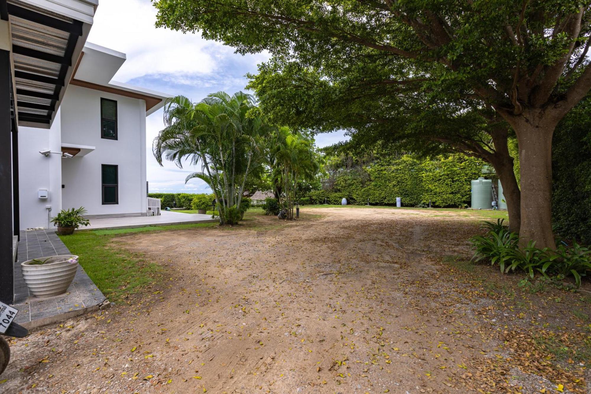 Beachfront Modern 4 Bedroom Pool Villa - Rv Hua Hin Dış mekan fotoğraf