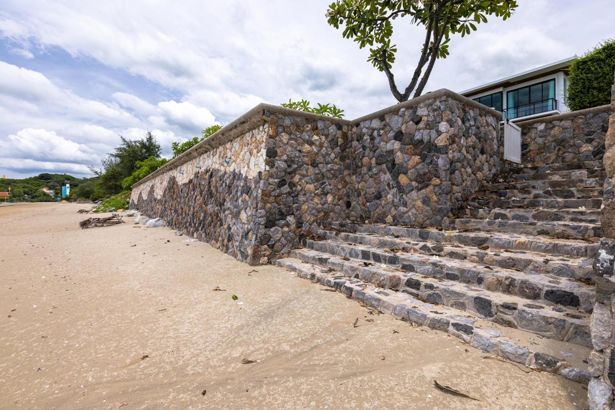 Beachfront Modern 4 Bedroom Pool Villa - Rv Hua Hin Dış mekan fotoğraf